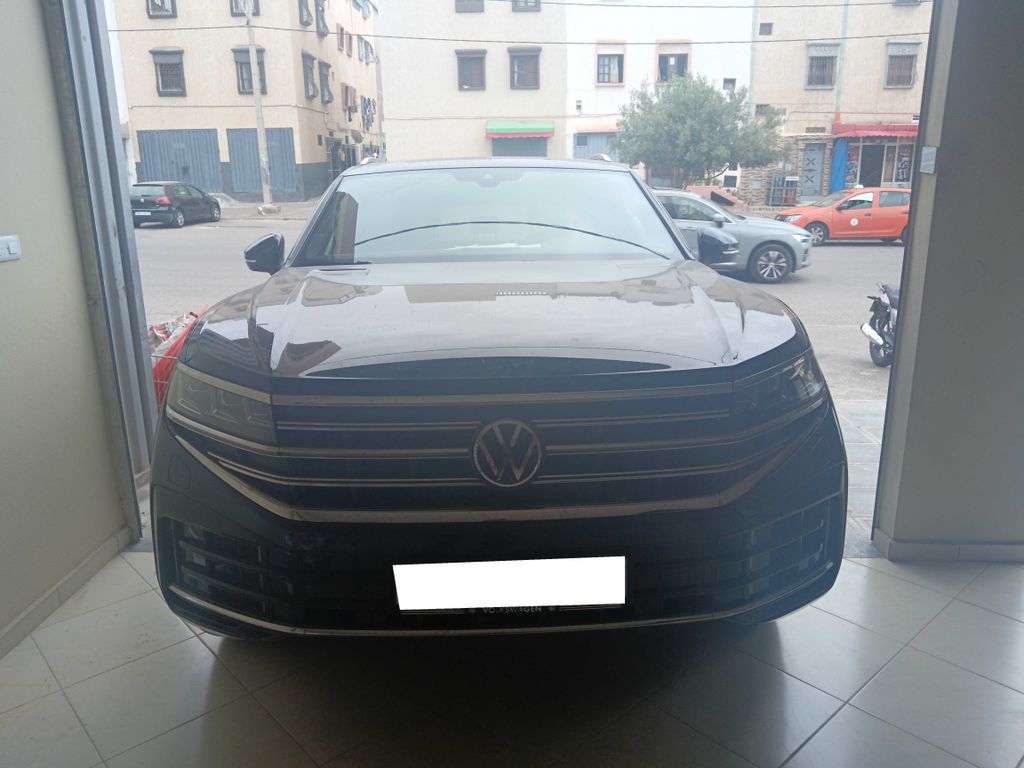 VOLKSWAGEN Touareg 2025