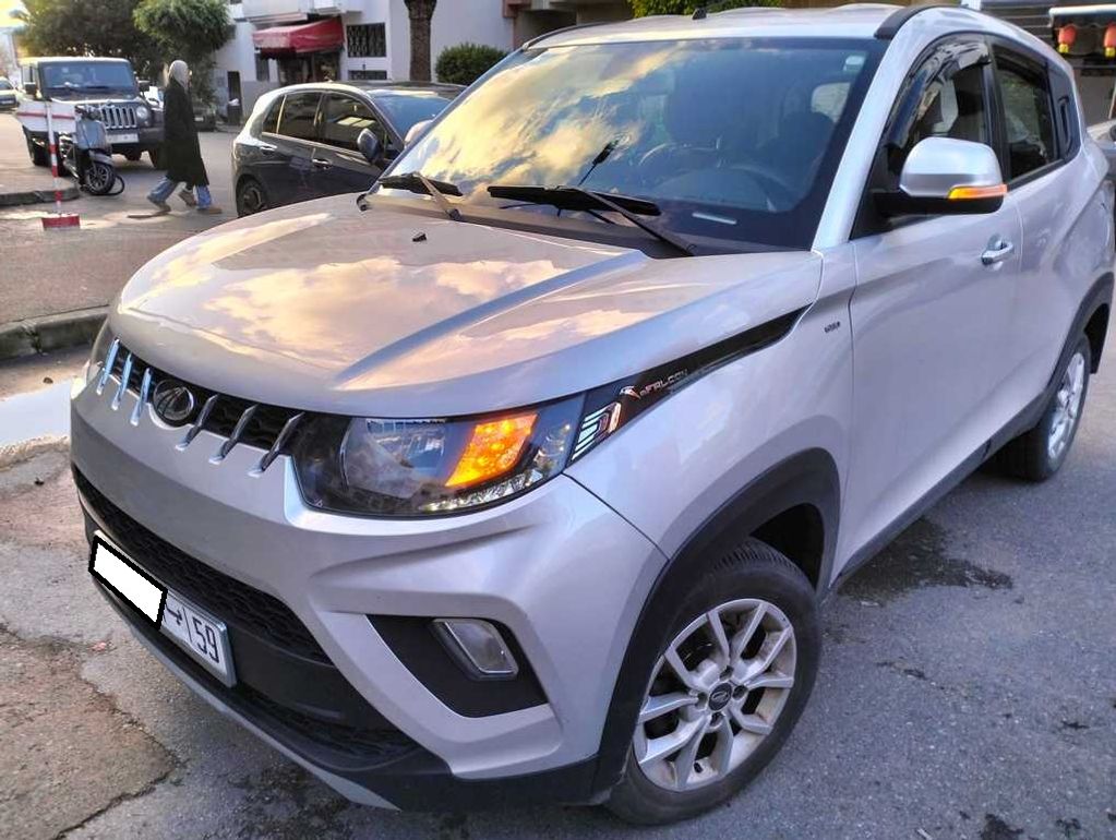 MAHINDRA KUV 100