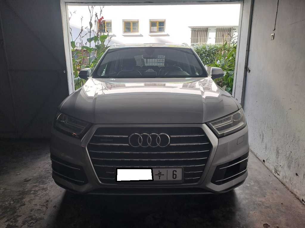 AUDI Q7 2022