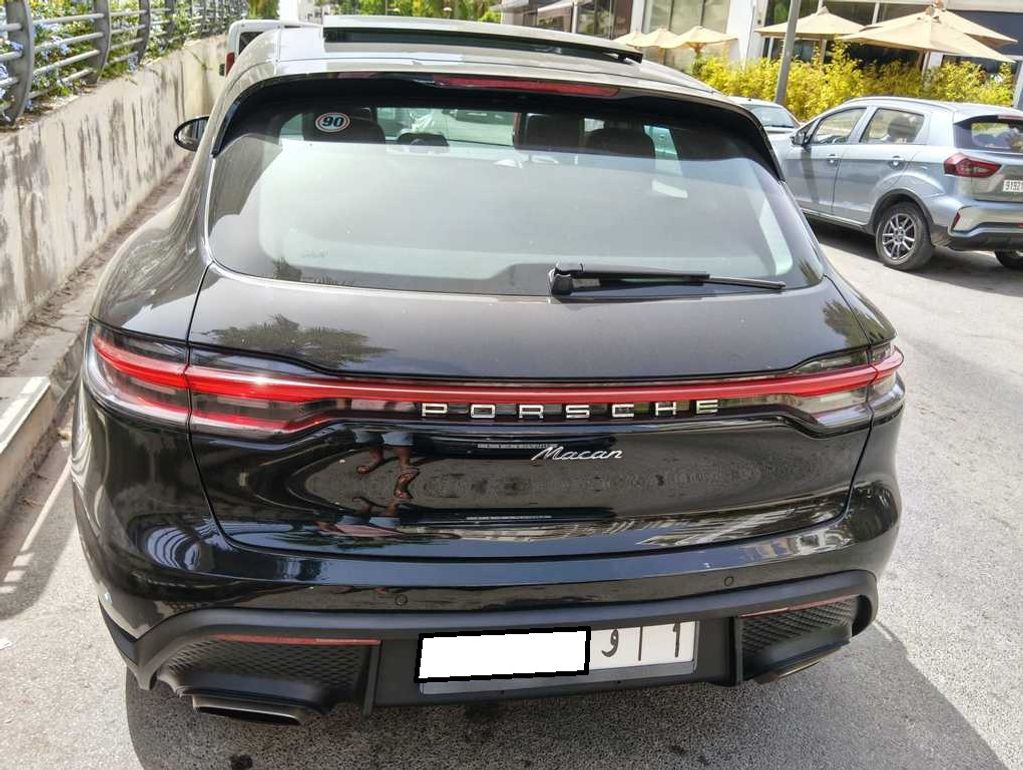 PORSCHE Macan 2023