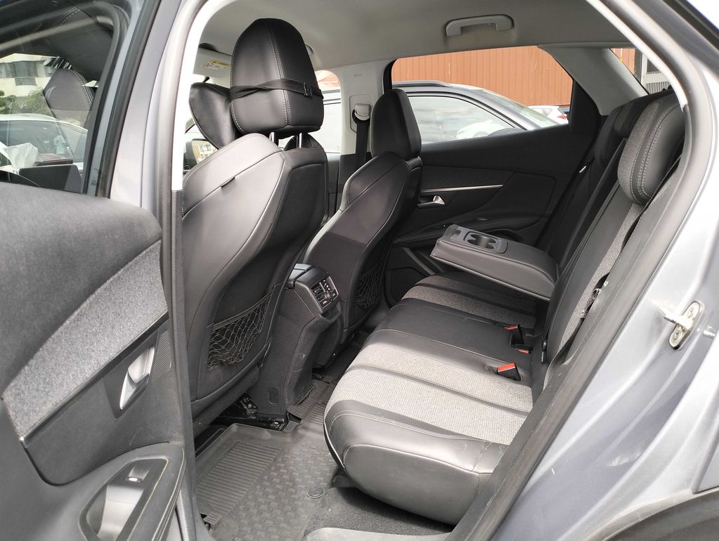 PEUGEOT 3008 2019