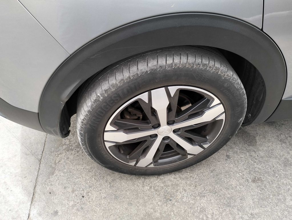 PEUGEOT 3008 2019