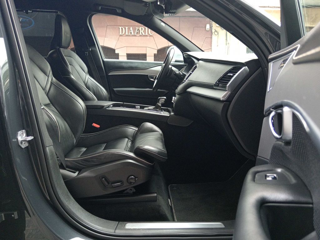 VOLVO XC90 2019