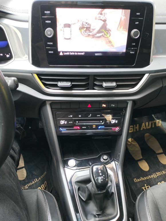 VOLKSWAGEN T-ROC 2021