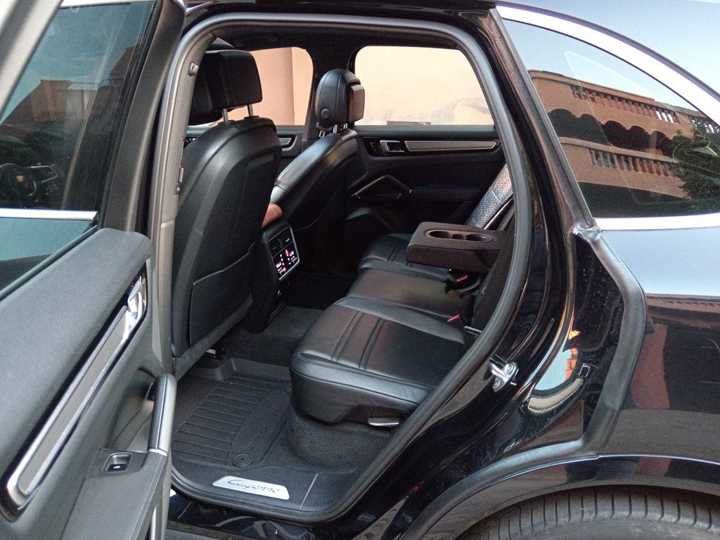 PORSCHE Cayenne 2018