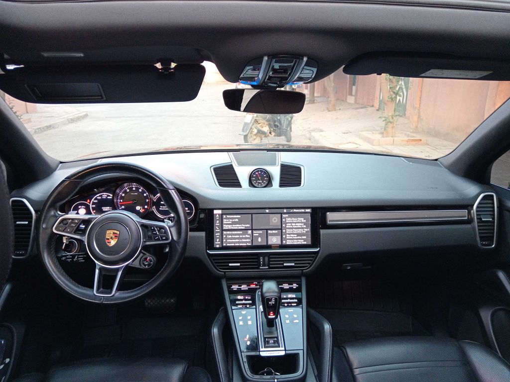 PORSCHE Cayenne 2018