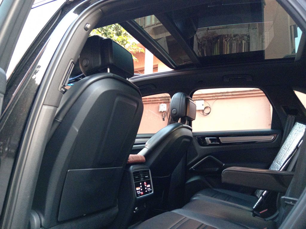 PORSCHE Cayenne 2018