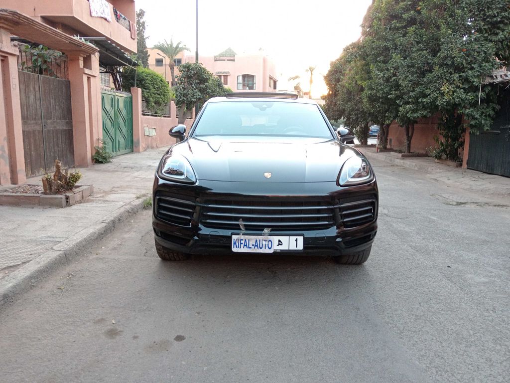 PORSCHE Cayenne 2018