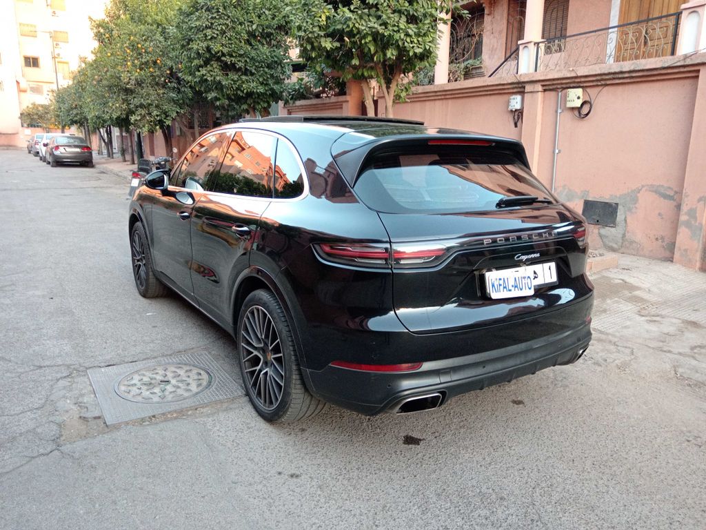 PORSCHE Cayenne 2018