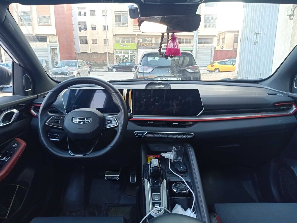 GEELY COOLRAY 2024