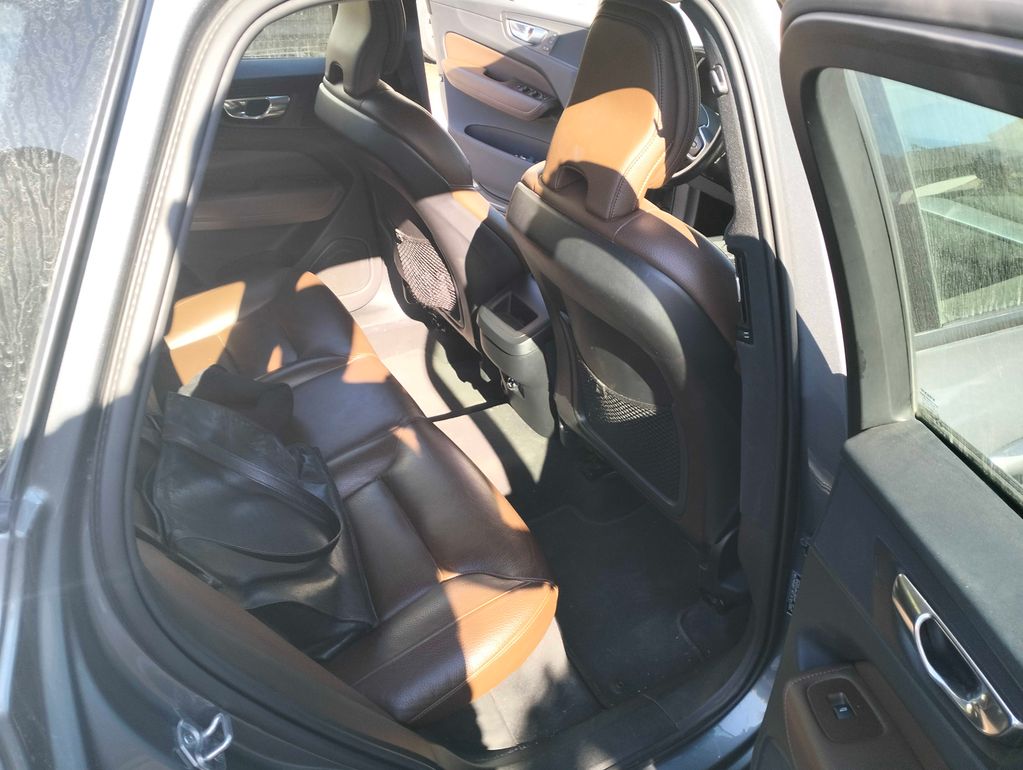 VOLVO XC60 2020