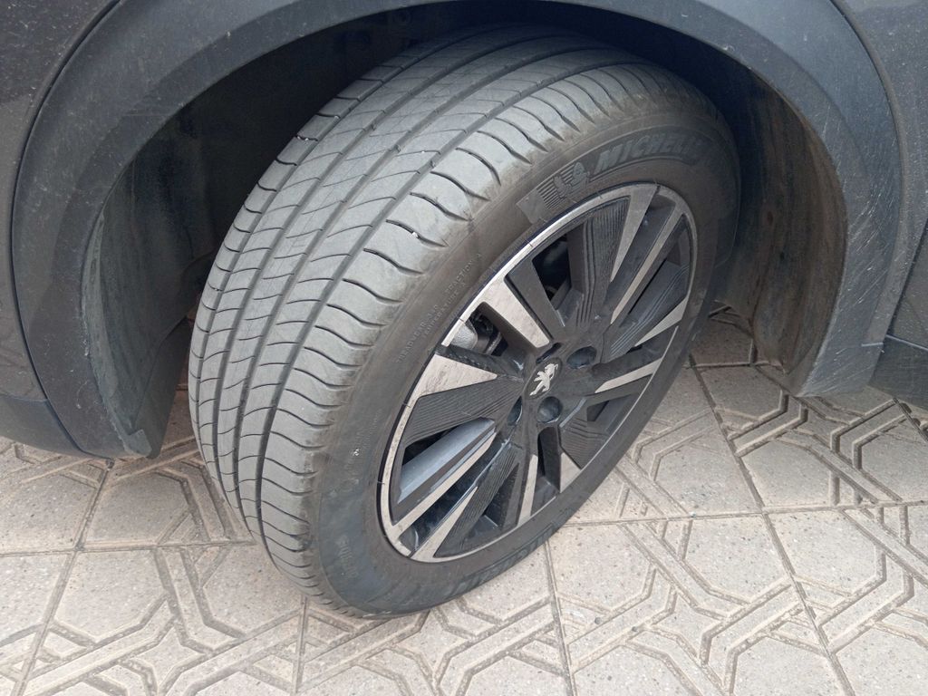 PEUGEOT 2008 2023