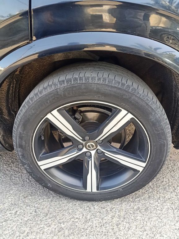 VOLVO XC90 2019