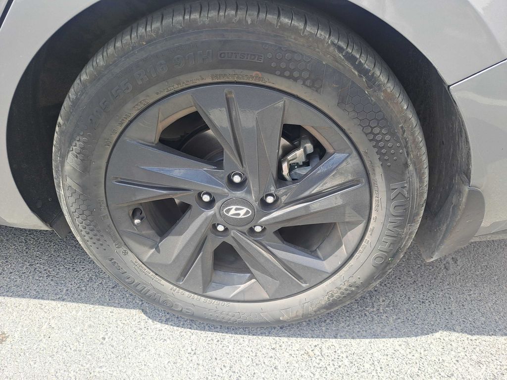 HYUNDAI Elantra 2024
