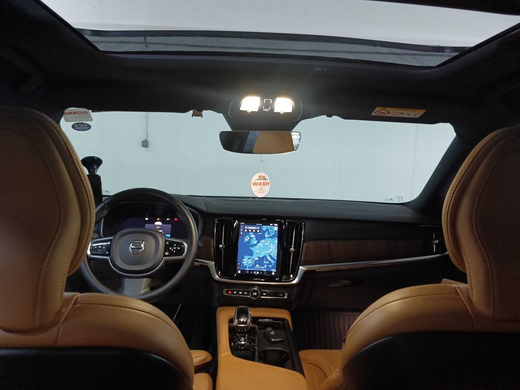 VOLVO S90 2023