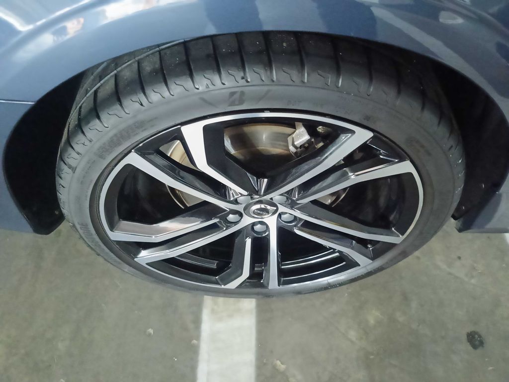 VOLVO S90 2023