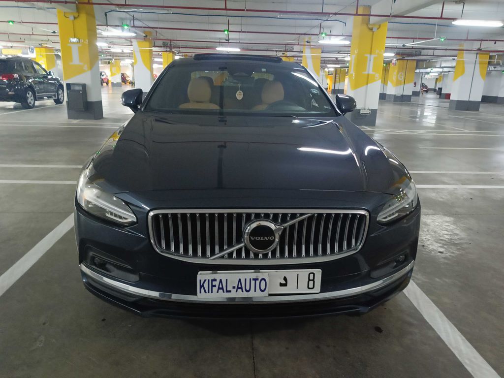 VOLVO S90 2023