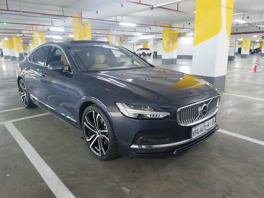 VOLVO S90 2023