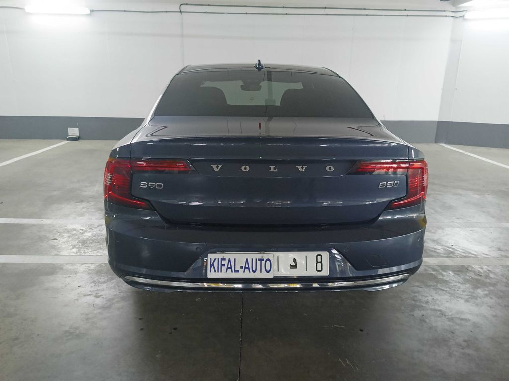 VOLVO S90 2023