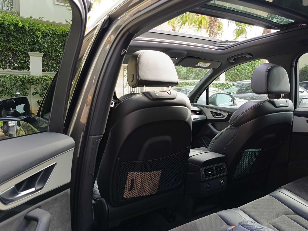 AUDI Q7 2018