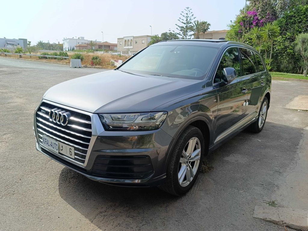 AUDI Q7