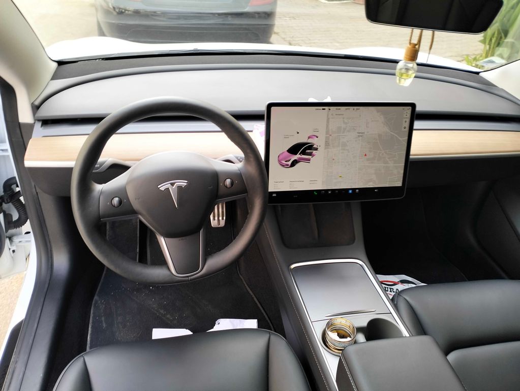 TESLA Model 3 2022