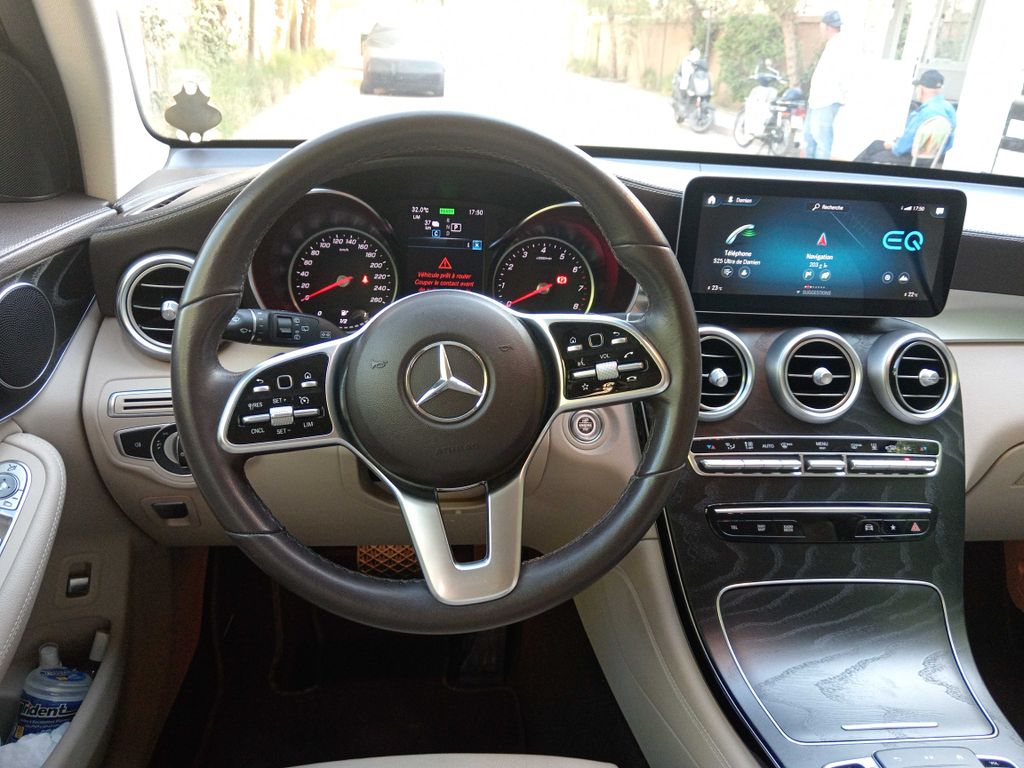 MERCEDES-BENZ GLC 2022