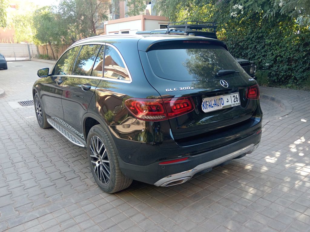 MERCEDES-BENZ GLC 2022