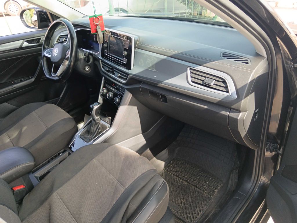 VOLKSWAGEN T-ROC 2023