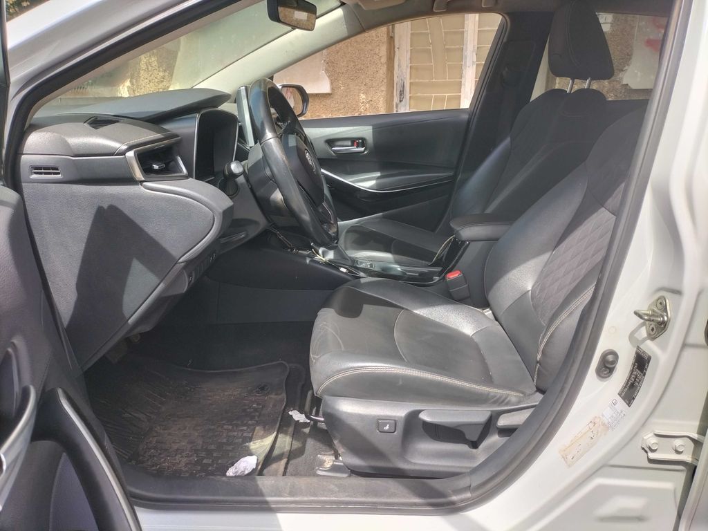 TOYOTA Corolla Prestige 2022