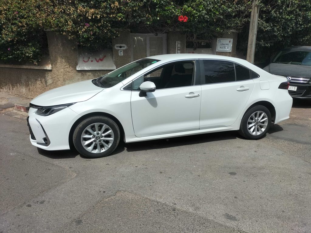 TOYOTA Corolla Prestige 2022