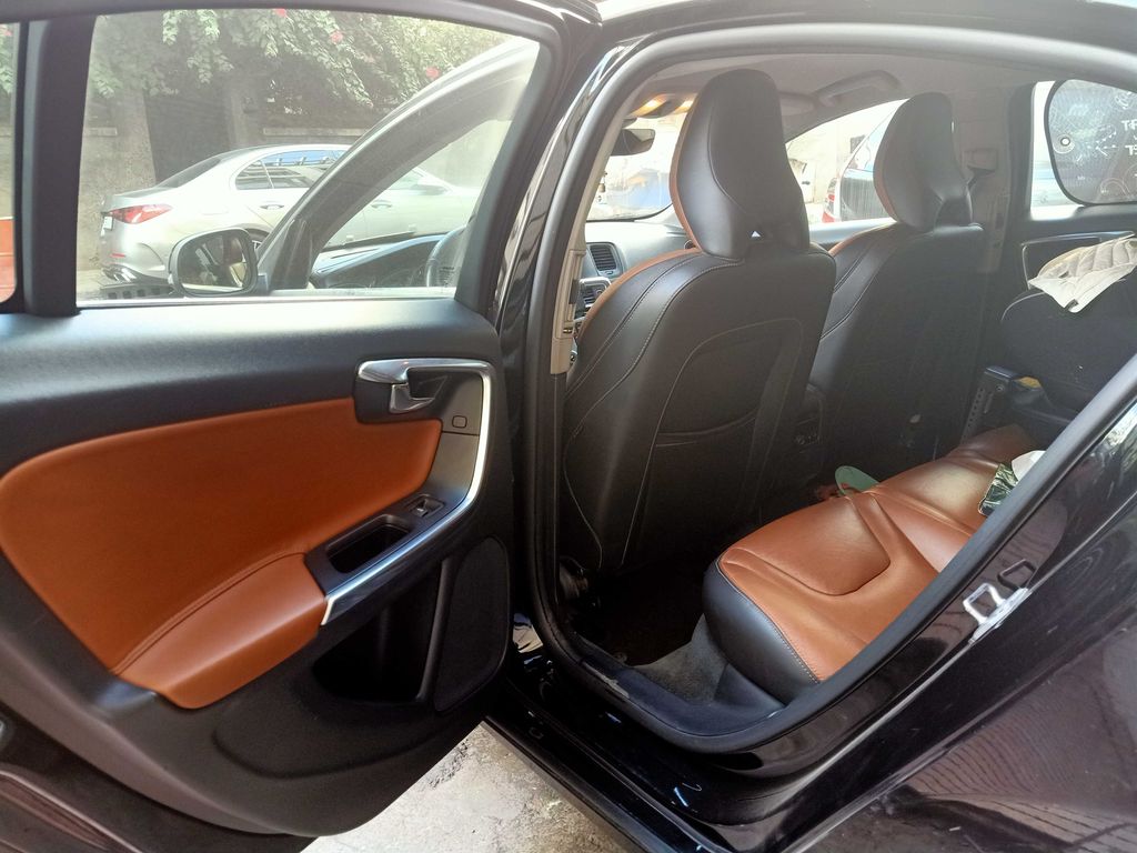 VOLVO S60 2019