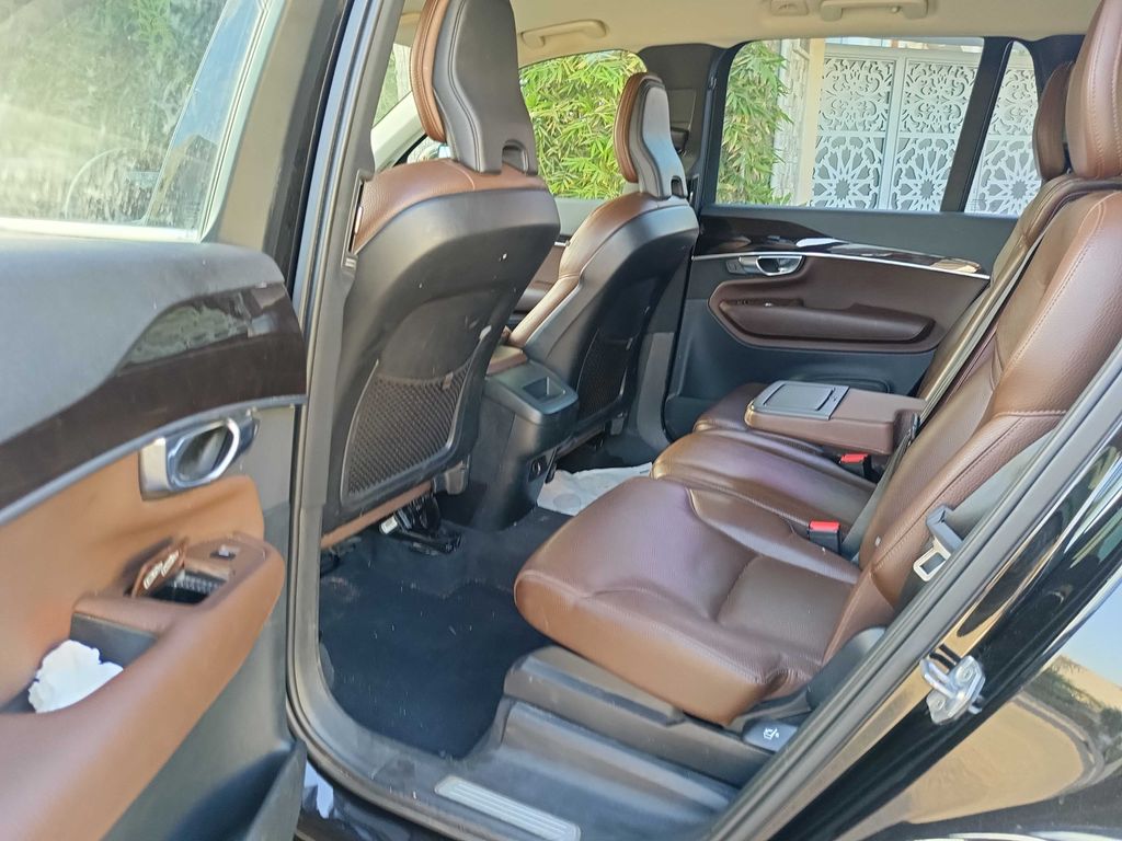 VOLVO XC90 2019