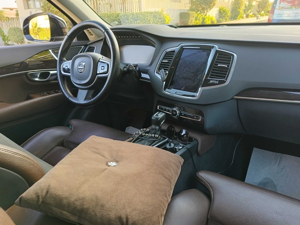 VOLVO XC90 2019