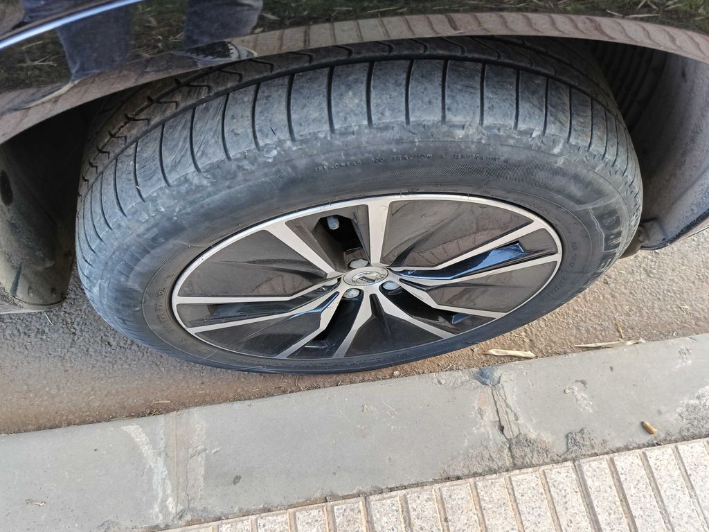 VOLVO XC90 2019