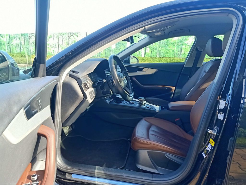 AUDI A4 2020