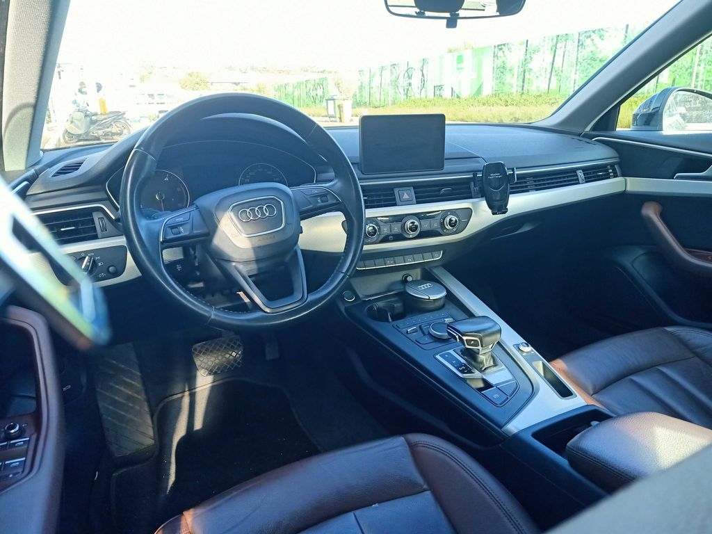 AUDI A4 2020