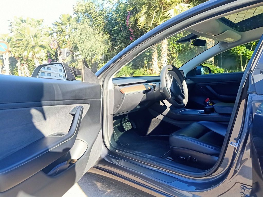 TESLA Model 3 2020