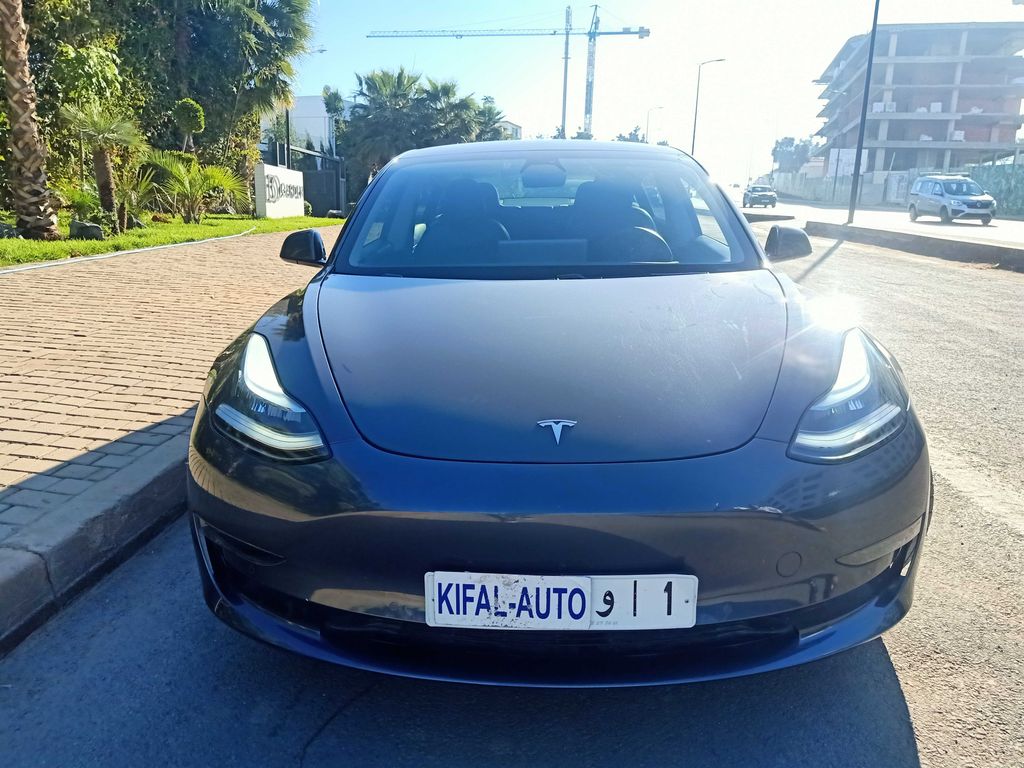 TESLA Model 3 2020