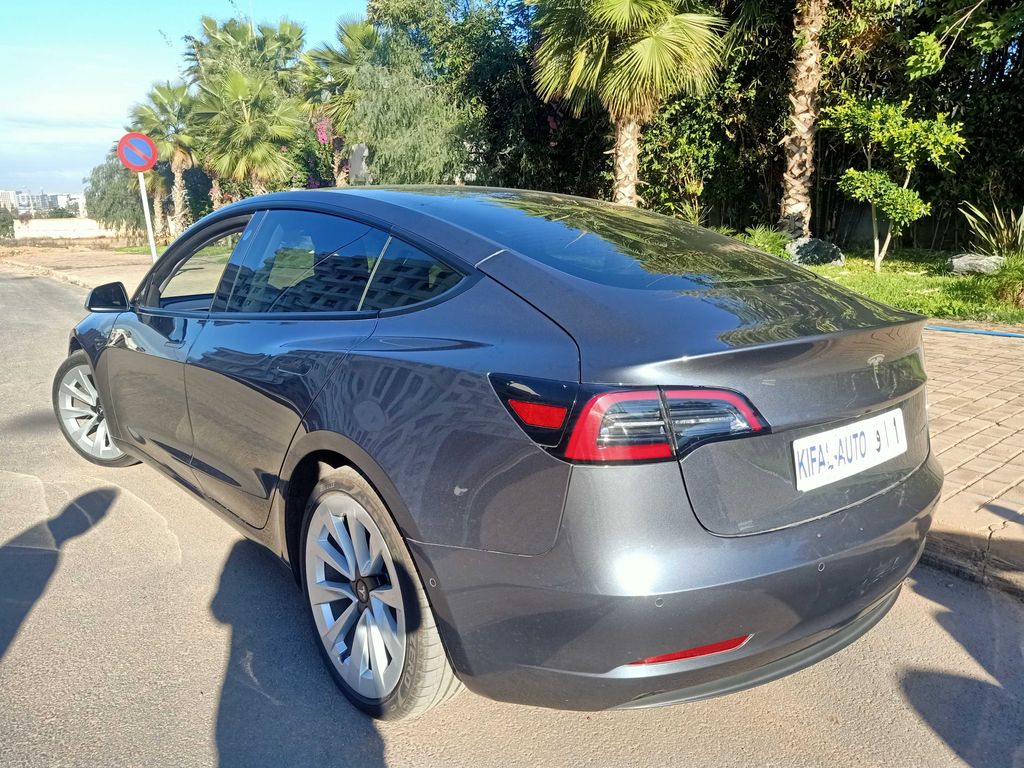 TESLA Model 3 2020