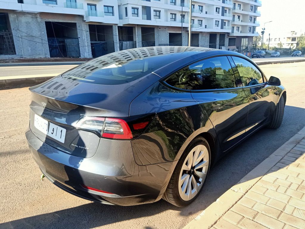 TESLA Model 3 2020