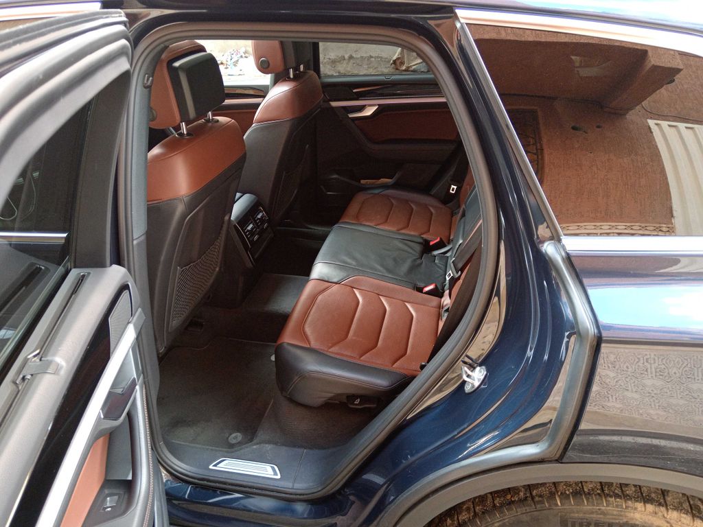 VOLKSWAGEN Touareg 2024