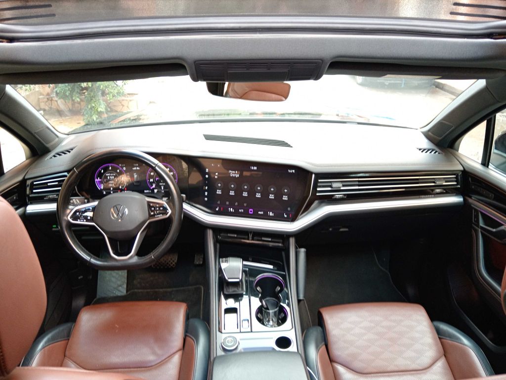 VOLKSWAGEN Touareg 2024