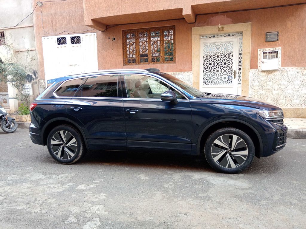VOLKSWAGEN Touareg 2024