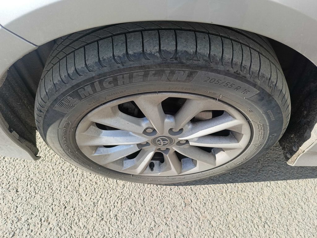 TOYOTA Corolla Prestige 2019