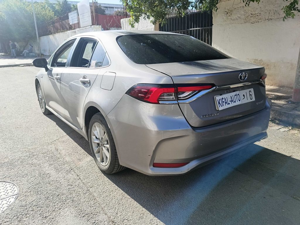 TOYOTA Corolla Prestige 2019