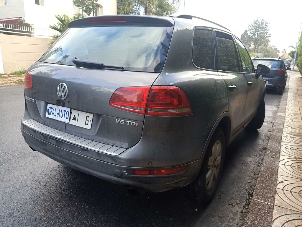 VOLKSWAGEN Touareg 2014
