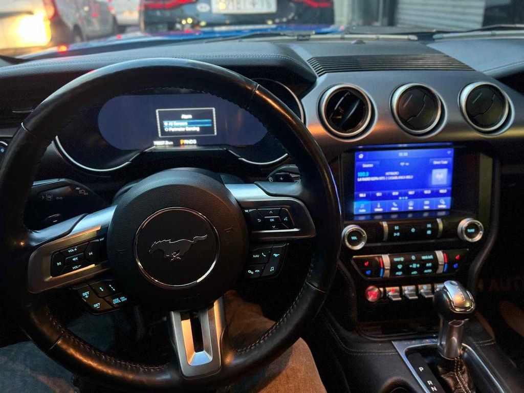 FORD Mustang Convertible 2021