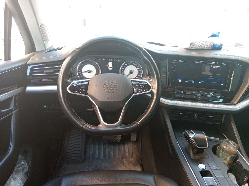 VOLKSWAGEN Touareg 2022