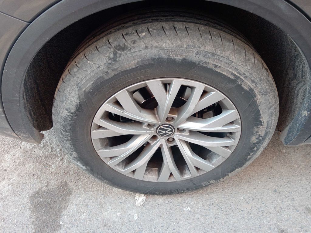 VOLKSWAGEN Touareg 2022